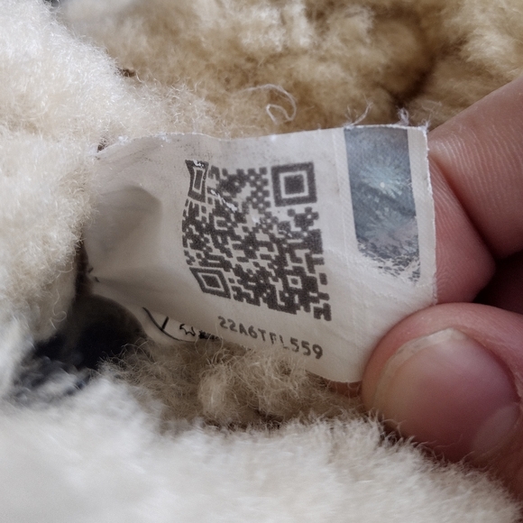 UGG Kristin Wedge Bootie size: 7.5 - Picture 15 of 15